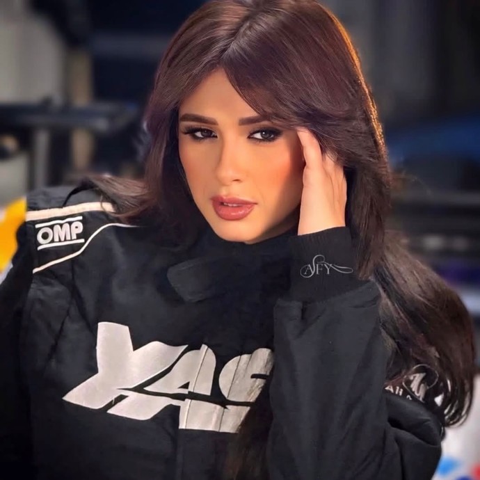 هذا ما فعلته ياسمين عبد العزيز بمفبركي صورها