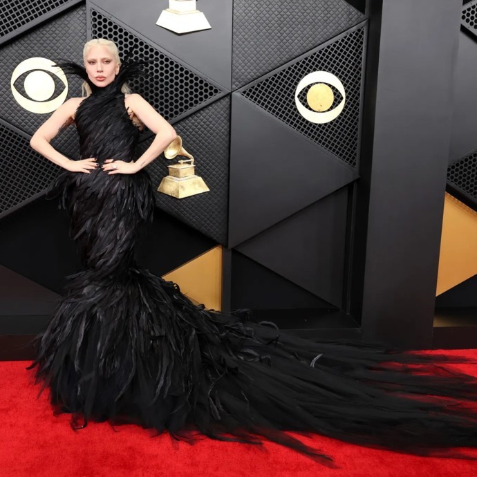 شاهدوا أبرز إطلالات النجمات في حفل Grammy Awards 2026