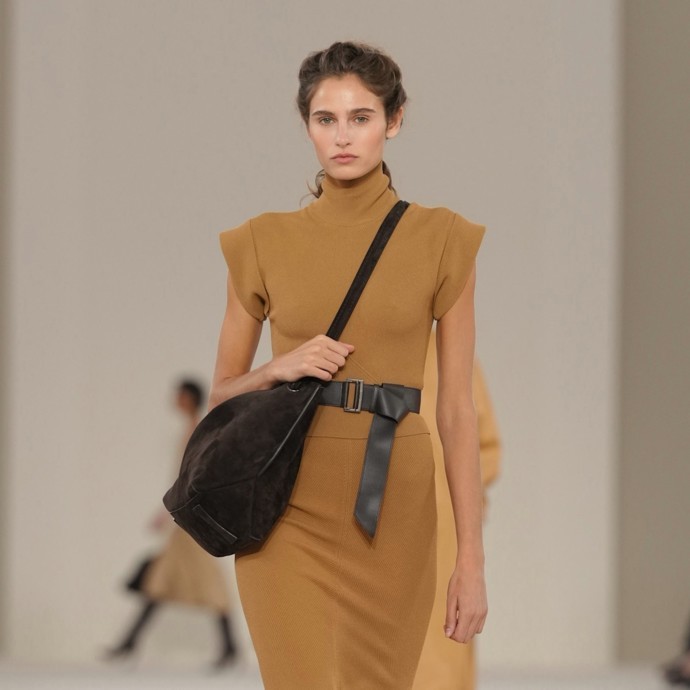 Max Mara تقدّم تصاميم أنيقة وراقية لربيع وصيف 2027