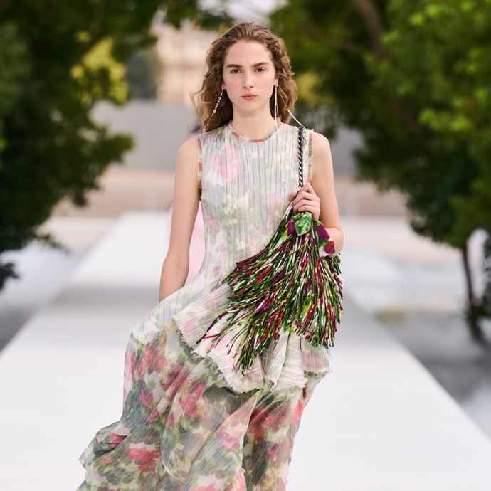 Dior تصوّر جمال الطبيعة في مجموعتها لربيع وصيف 2027