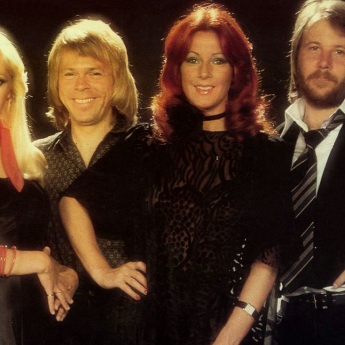 فرقة "أبا" ABBA تعود إلى الساحة الفنية من جديد