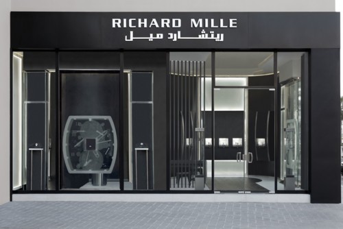 ريشارد ميل رسمياً وشخصياً في قطر!
