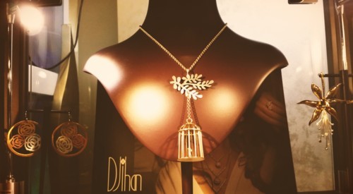 جيهان علامة تستعرض مجوهراتها في "ذا أفينيوز"