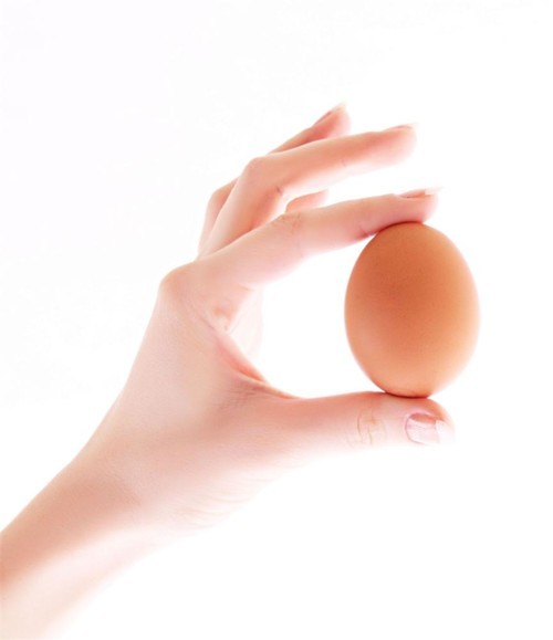 ماذا يحصل لجسمنا عند تناولنا بيضتان في النهار؟