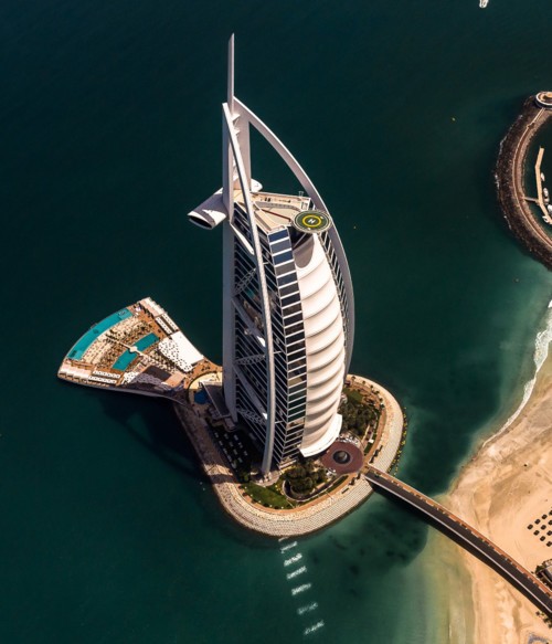 تيراس برج العرب يقدم تجربة الإسترخاء الأفخم بالعالم!
