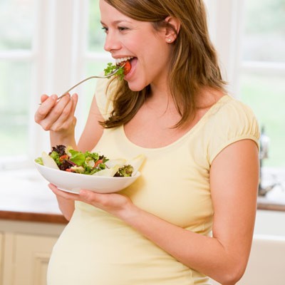 أفضل 7 مأكولات تتناولها الحامل في الشهور الاولى