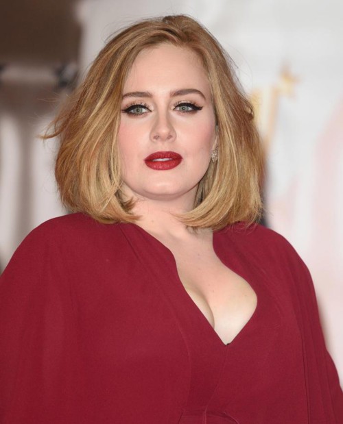 رجل تركي يقول أن Adele إبنته ويطالب بفحص ال DNA