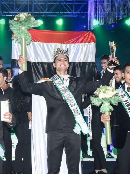 مصري يفوز بلقب "ملك جمال العالم" لهذا العام!