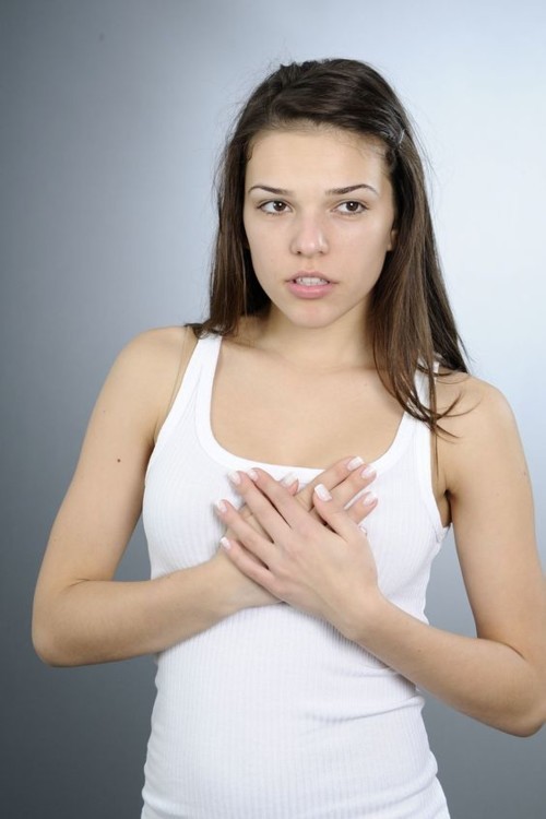 5 أعراض تنذر بالإصابة بسرطان الثدي