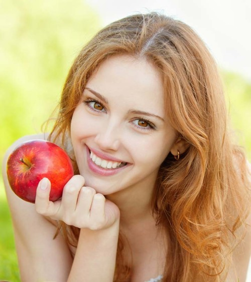 وصفات طبيعية من التفاح لكافة أنواع البشرة
