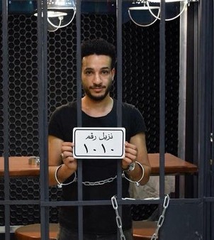 مطعم مصري على هيئة سجن والزبائن يأكلون في زنازين!