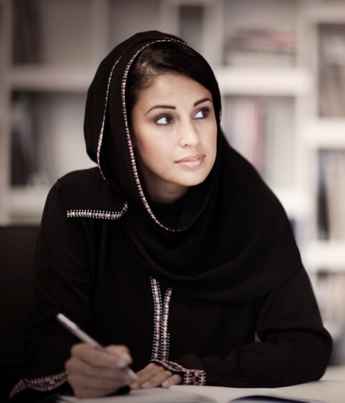 هل المرأة الخليجية قادرة على تمثيل نفسها اقتصادياً وسياسياً؟