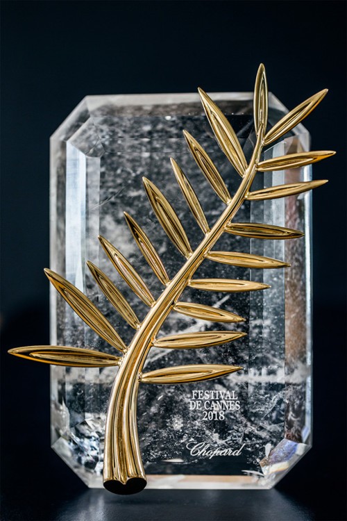 شوبارد تقدم جائزة السعفة الذهبية في مهرجان كان السينمائي 2018!