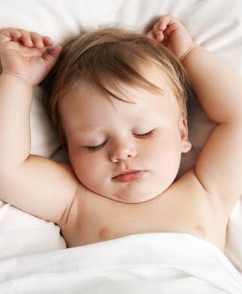 دراسة مؤكدة: تفقد الأم 6 أشهر نوم عند ولادة طفلها