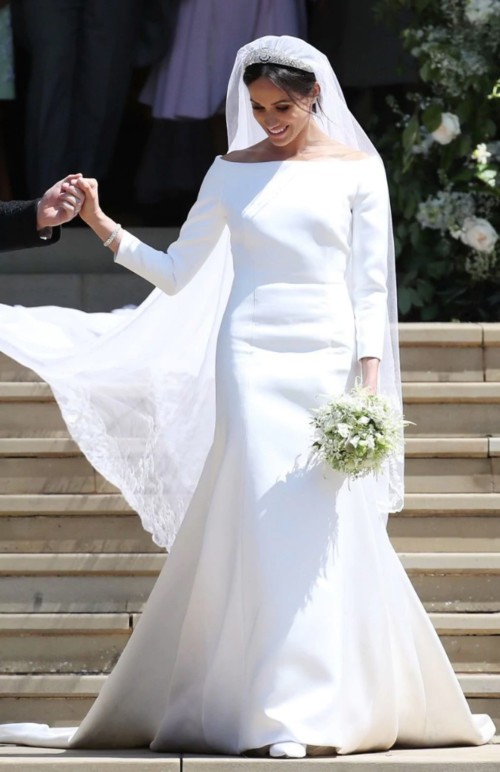 أول صور لميغان ماركل بفستان زفافها