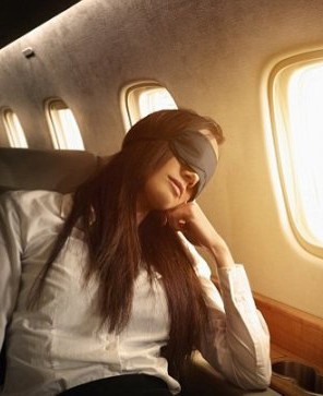 5 نصائح ذهبية للحفاظ على الصحة خلال رحلات الطيران الطويلة