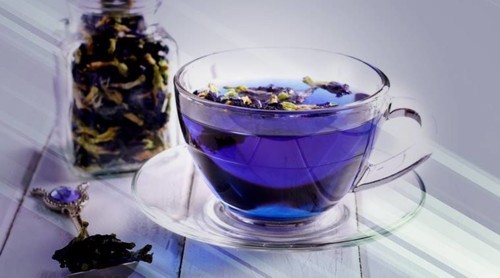 8 فوائد صحّية للشاي الأزرق