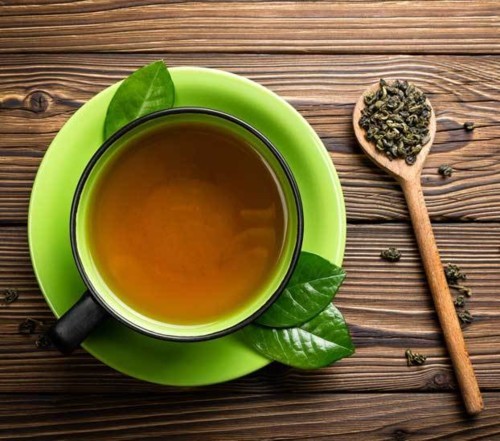 قناع الشاي الأخضر: وصفة سحرية لبشرة مشرقة