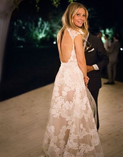 غوينيث بالترو "عروسٌ أنيقة" بفستان من تصميم فالنتينو