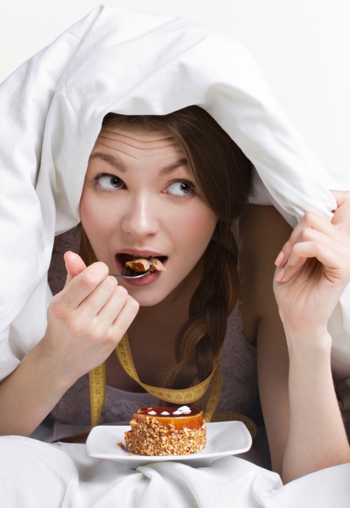 ما هي أضرار النوم بعد الأكل