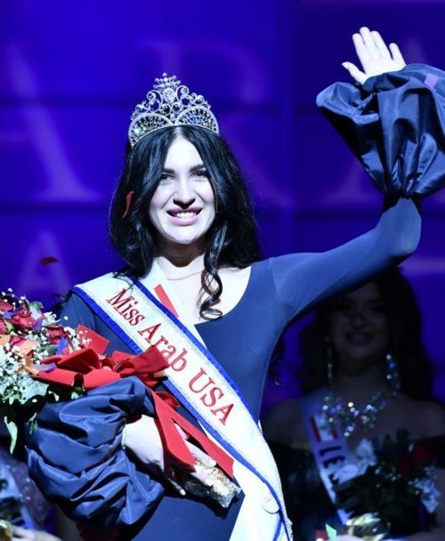 عراقية تفوز بلقب ملكة جمال العرب في أميركا