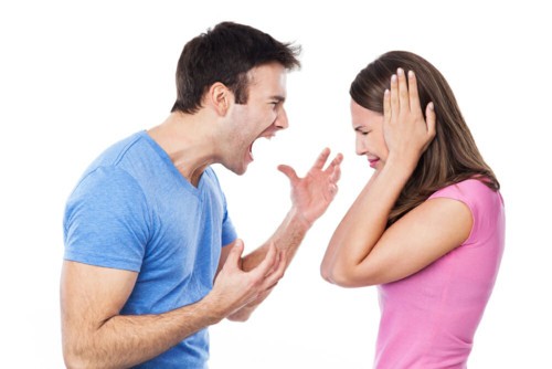 4 نصائح للسيطرة على عصبية زوجك الصائم في رمضان