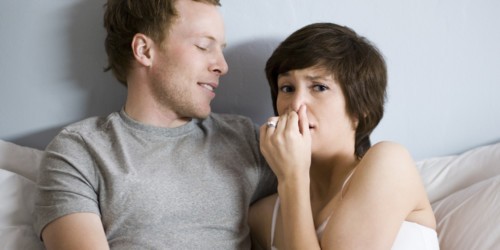 رائحة الفم وتأثيرها على العلاقات الزوجية