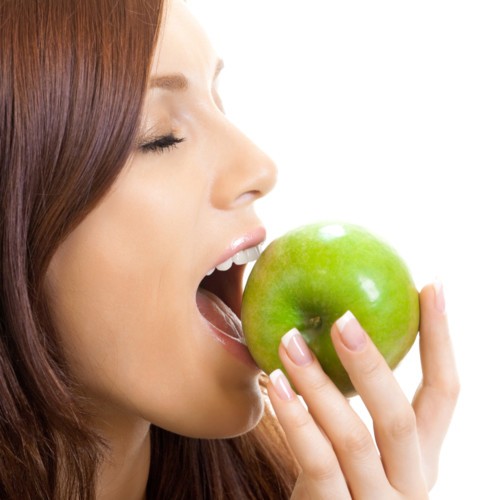 ما فائدة تناول تفاحة واحدة يومياً؟