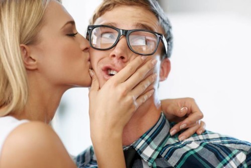9 حقائق علمية لفوائد التقبيل