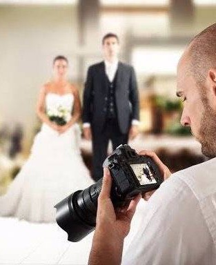 رسالة عروس لمصور حفل زفافها تشعل مواقع التواصل الاجتماعي