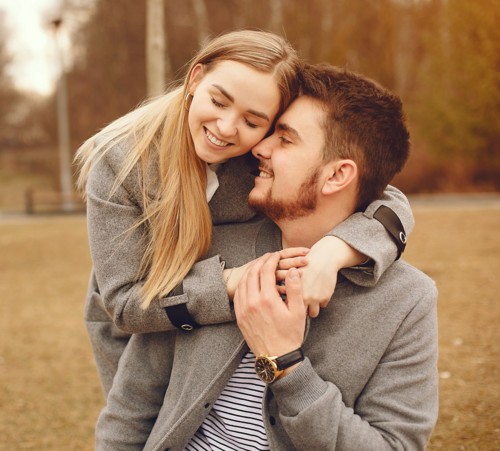 5 خطوات لإعادة بناء العلاقة الحميمة في الزواج