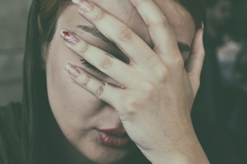7 طرق للتخلّص من حزنك أو اكتئابك