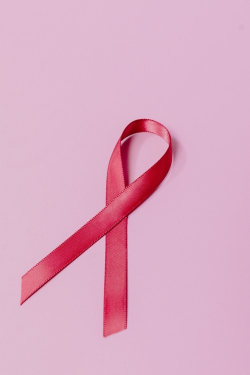 7 علامات مبكرة لسرطان الثدي يمكن أن تنقذ حياتك