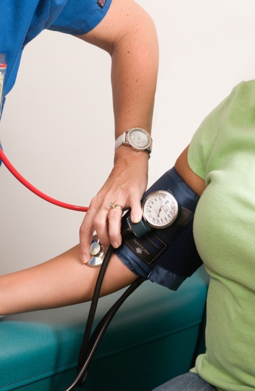 5 طرق طبيعية لخفض ضغط الدم