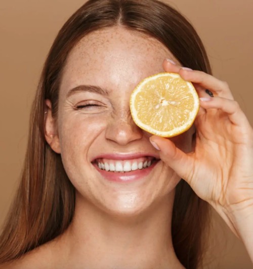 ما هي الآثار الجانبية لعصير الليمون على البشرة؟