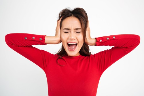 5 أسباب شائعة لآلام الأذن وطرق معالجتها