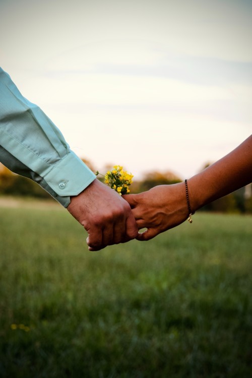 5 طرق للتغلّب على الشعور بعدم الأمان في العلاقة الزوجية