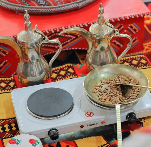 القهوة السعودية نجمة مهرجان تمور بريدة
