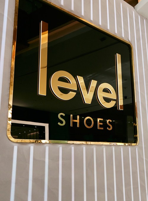 Level Shoes تحتفل بعيدها العاشر
