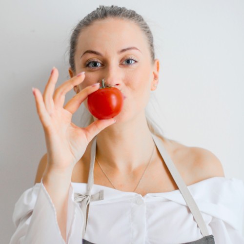 كيف تستخدمين الطماطم لبشرة متوهّجة؟