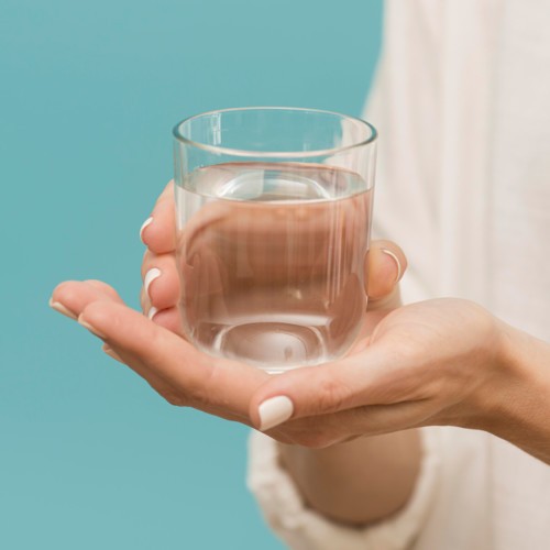 6 علاجات طبيعية لمنع إحتباس الماء في الجسم
