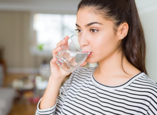 5 نصائح بسيطة لشرب المزيد من المياه