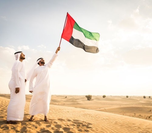 الإمارات تحتفل بالعيد الوطني الثاني والخمسين