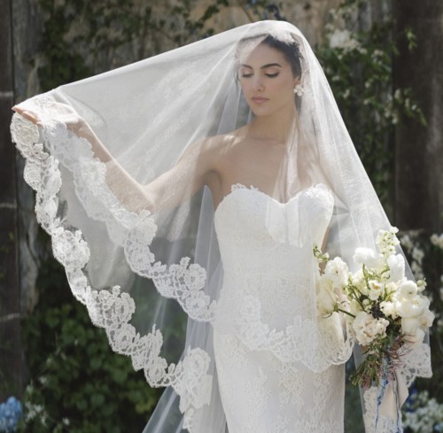 كيف تختارين الطرحة المناسبة لفستان زفافك