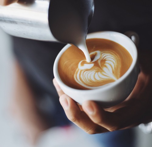 قهوة برائحة كريهة تُباع بنسبة خيالية في نيويورك وهذا هو السبب!