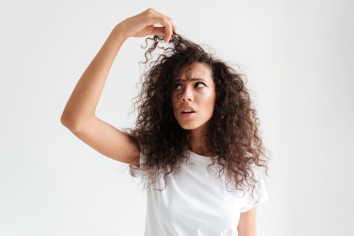 5 أسباب لتجعّد الشعر