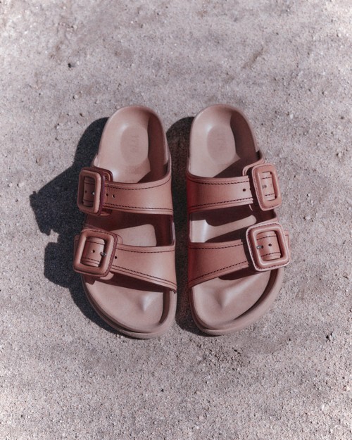 Birkenstock تحتفل بـ250 سنة من التقاليد في صناعة الأحذية