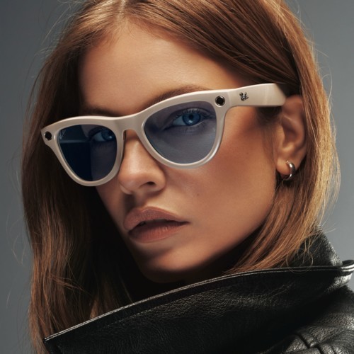 نظارات Ray-Ban Meta حصريًّا في الإمارات