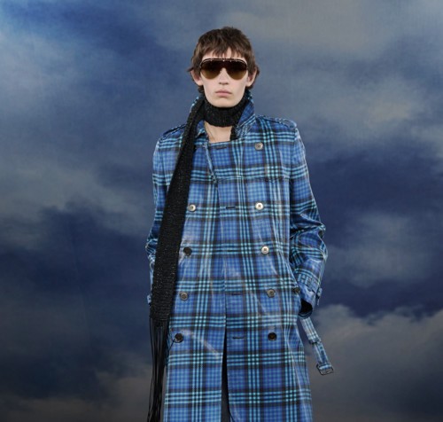 Burberry تعود إلى الماضي في مجموعتها لربيع وصيف 2026
