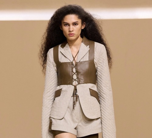 فخامة استثنائيّة في مجموعة Hermès لربيع وصيف 2026